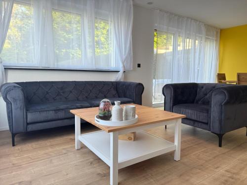 Moderne Familienwohnung mit Garten & E-Ladestation