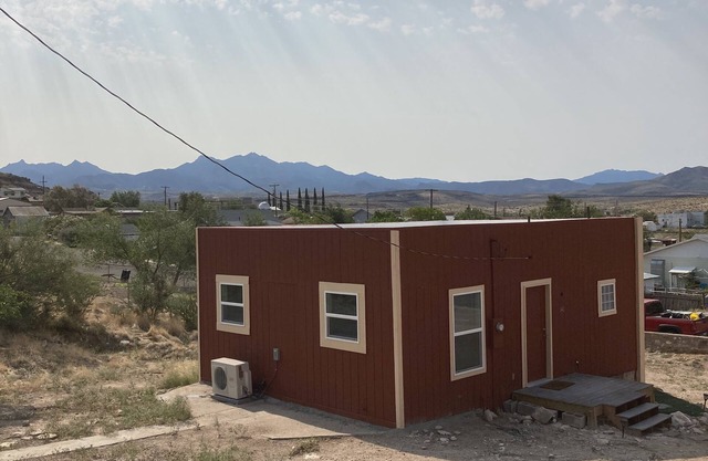 Mohave Mini Mansion in classic old town Kingman