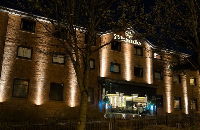 Mondo Hotel
