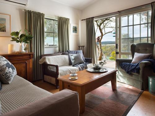 Monigatti Cottage - enchanting cottage with garden