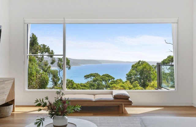 Moonraker - Stunning Views, Brand New Contemporary Beach Home