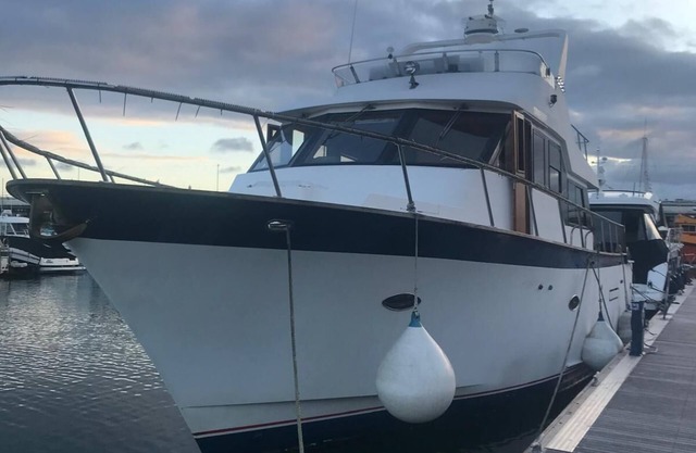 Moored at the 5* rated Torquay marina, lots space to relax.