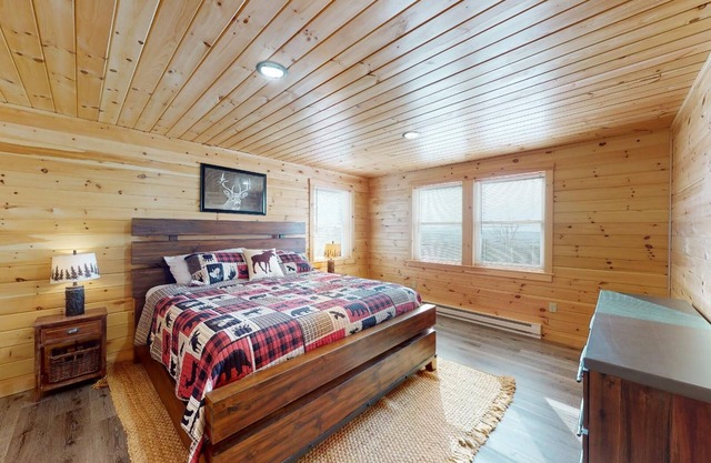 Moosehead State of Mind (Direct ATV/Snowmobile Access)