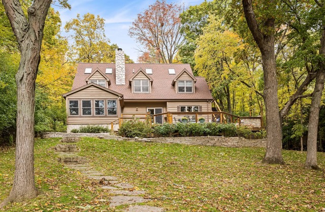 ★More of Everything-2 Master Suites & deck w/view