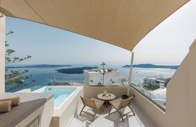 Morfes - Deluxe Suite with Hot Tub and Sea View by Caldera Houses