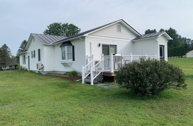 Morrisville's Fun House Spacious house with lots of entertainment