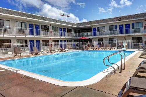 Motel 6-Slidell, LA - New Orleans