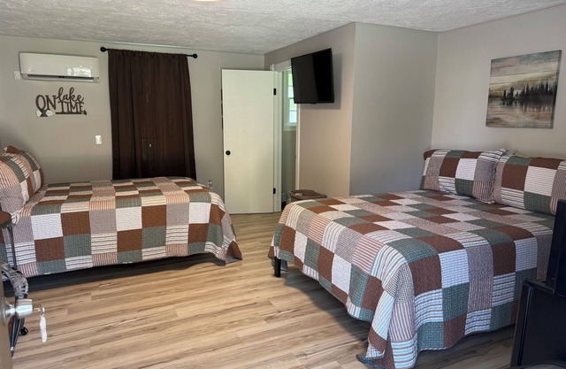 Motel at KY Lake. Reel & Relax