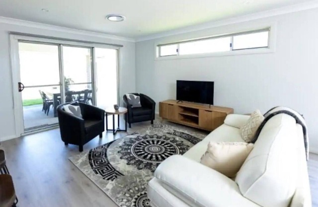 Mount View Escape Brand New House, mtn views