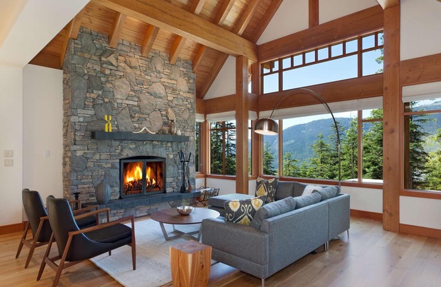 Mountain Chalet, w/Hot Tub, Pool Table, Fireplace