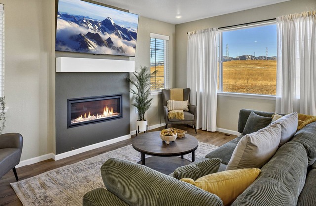 Mountain-View 5BR Family Retreat Games, Golden Tee Near Boulder & Denver