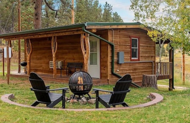 Mountain View Gem: Firepit + Sauna + Enjoy Wildlife