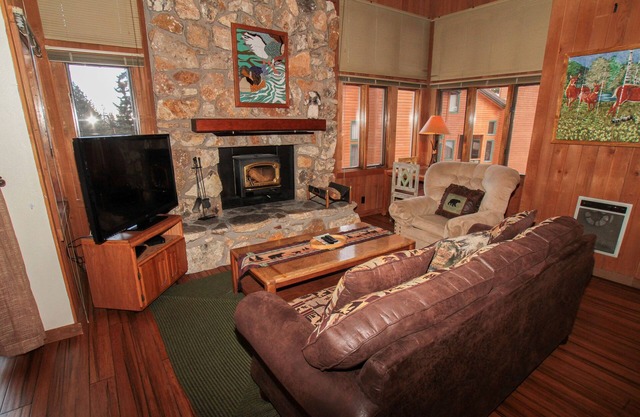 Mountainback #105, Loft, Den