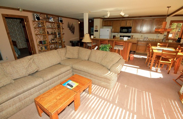 Mountainback #60, Corner Unit
