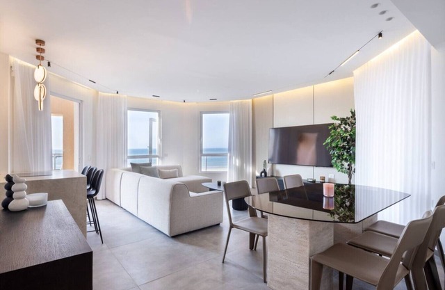 Mr Trumpeldor Beachfront