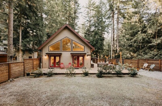 Mt Baker Lodging Cabin 24 - Sleeps 8!