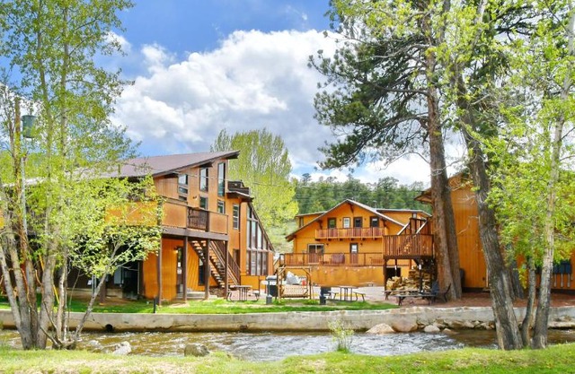 Murphy's River Lodge