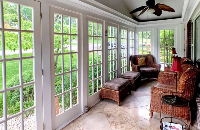 Musician's Haven in Music City - 7 miles to downtown - off-street parking