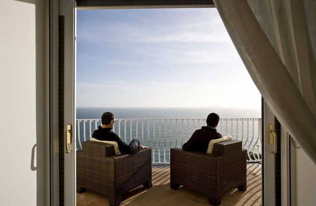 My Rental homes - Villa Magnolia, in Positano, with hot tub and sea view