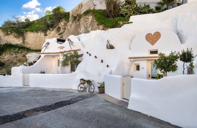 Mystagoge Retreat cave with an indoor pool and gymn