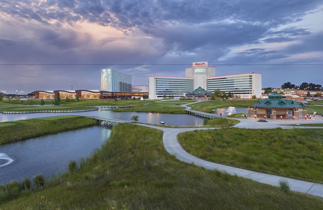 Mystic Lake Casino Hotel
