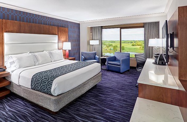 Mystic Lake Casino Hotel