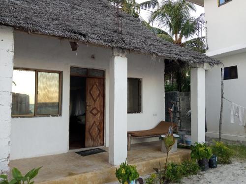 Mzuardi Beach Bungalows