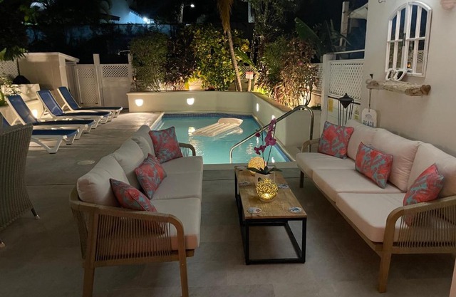 Nanpa, Luxury Family Three Bed Villa, St James West coast, Private pool