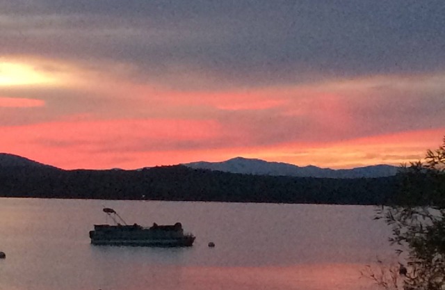 Naples, ME- Spectacular views of Mt. Washington from dock, decks, cabin/cottage