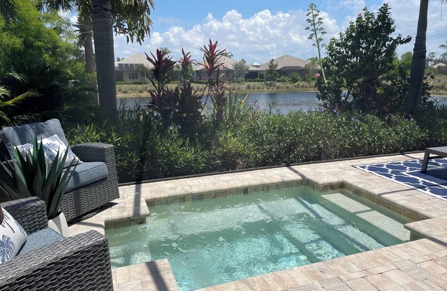 Naples Villa 2 bedroom/bath+den in Isles of Collier Preserve. Private pool.