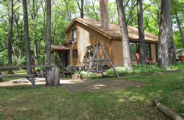 Nature lovers retreat right on the edge of the river