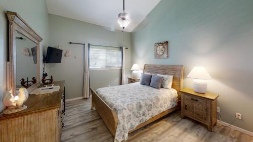 Nautical Watch Gulf Side Villas B-13