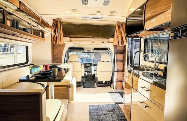 Navi- HUGE yard- MEGA playset- CUTE RV