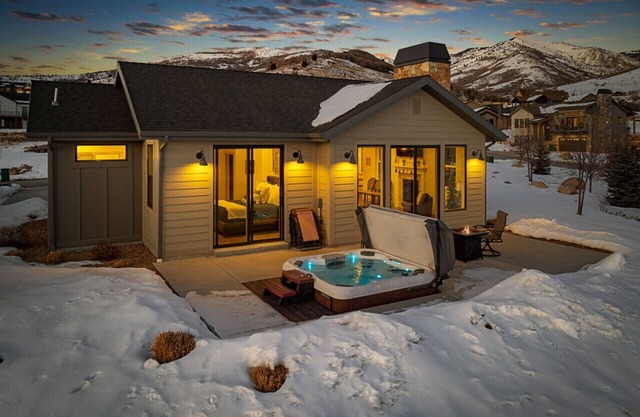 Near Powder Mtn & Snowbasin | Hot Tub + Arcades!