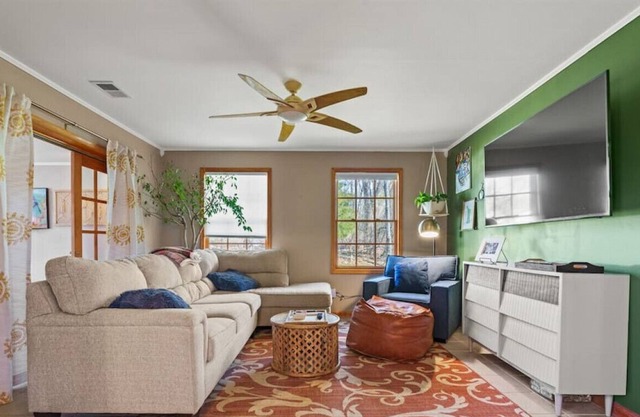 Near Wineries w/ Private Hot Tub