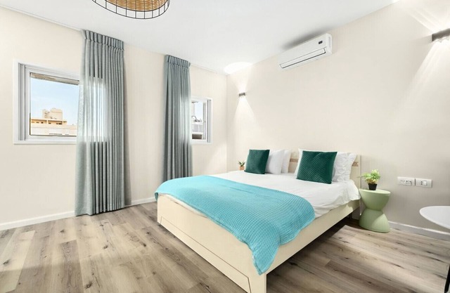 Netanya Beach & Pool Elegant Studio