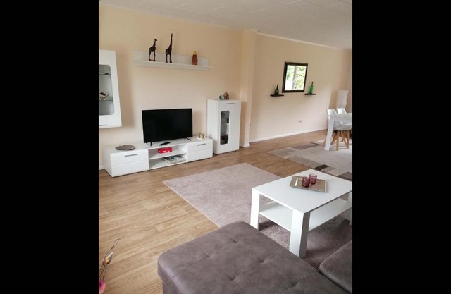 NEU! Morderne Ferienwohnung Hohenzieritz