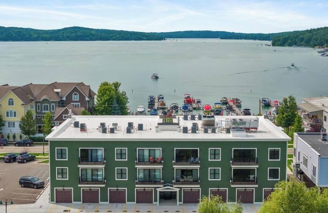 *NEW* 2 bedroom Walloon condo across from the lake!