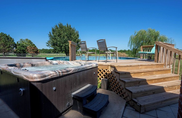 New! 2 Homes In One Family Retreat Near Norman With Large Pool And Hot Tub