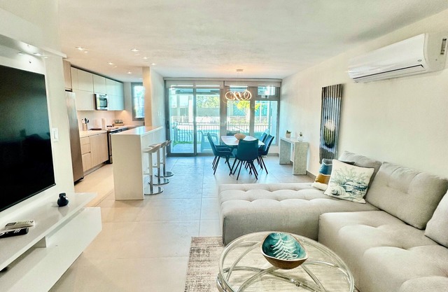 NEW 3/2 GARDEN APT. FULL BACKUP GENERATOR, 2 POOLS, NEAR BEACH, GYM, 2 PARKINGS.