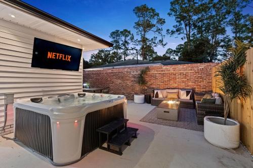 New 5 Star Luxury Putting Green Hot Tub EV Fire Pit 5Min From The Masters