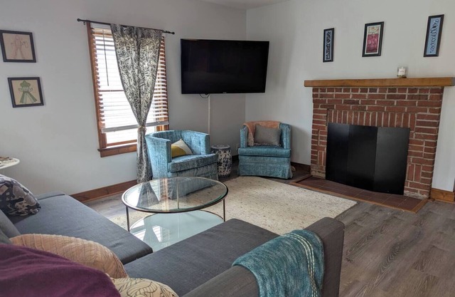 NEW! Adorable 2BR/1BA | Sunporch | Smart Kitchen