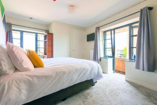 New Apart-hotel Near 013 Poppodium With Fast Wifi
