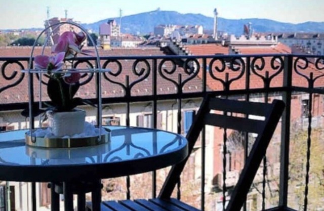 New apartment just minutes from downtown