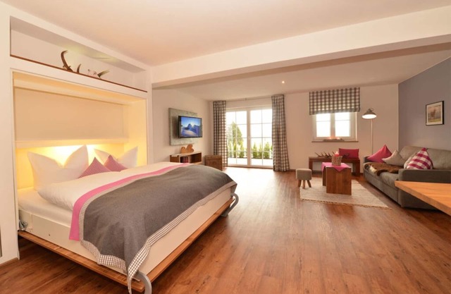 NEW Apartment "silberDISTEL" at the Alpenhaus Steiner, directly at the ski slope