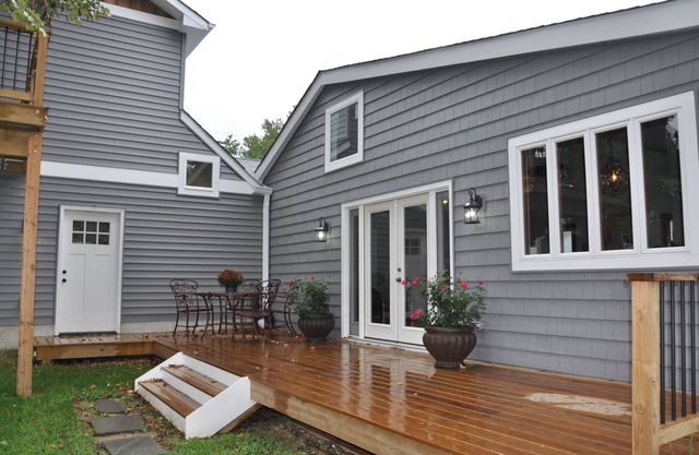 New Bungalow with view of South River!