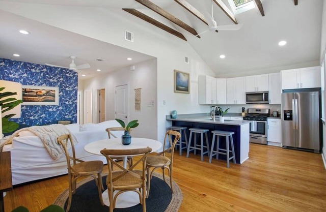 New! Calming Retreat on the Greenway