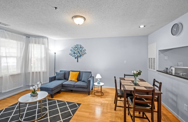 NEW! Condo for Monthly Stays Near UpTown Charlotte - Free parking