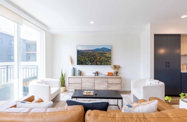 New Downtown Hailey Condo with Rooftop Hot Tub