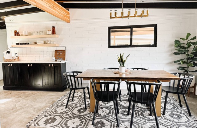 NEW. Downtown Trendy Tempe, Mill Ave, Large Backyard, 4 Beds